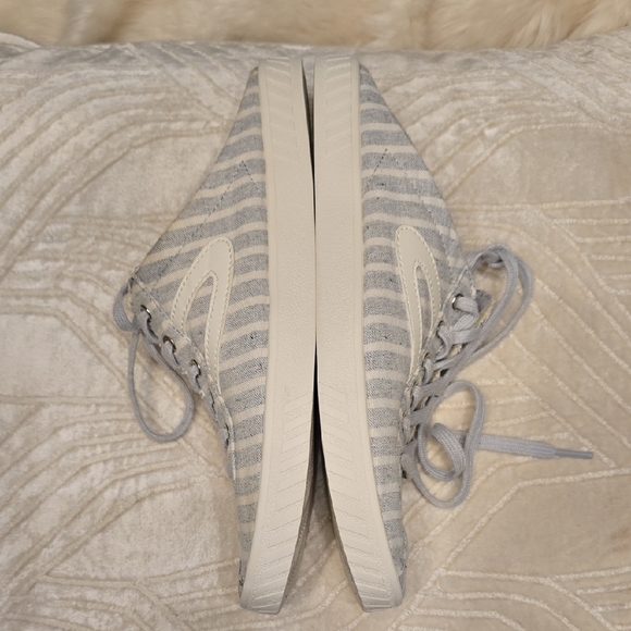 Tretorn Gray Sneakers Casual Low-Top - Picture 10 of 11